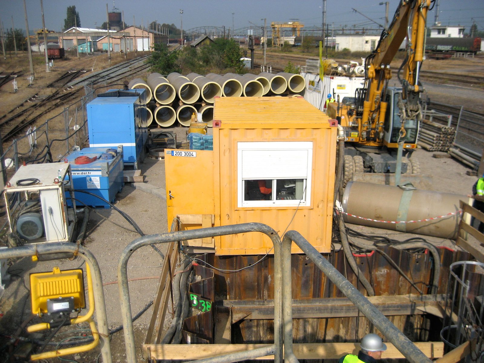 Tunnel boring machine